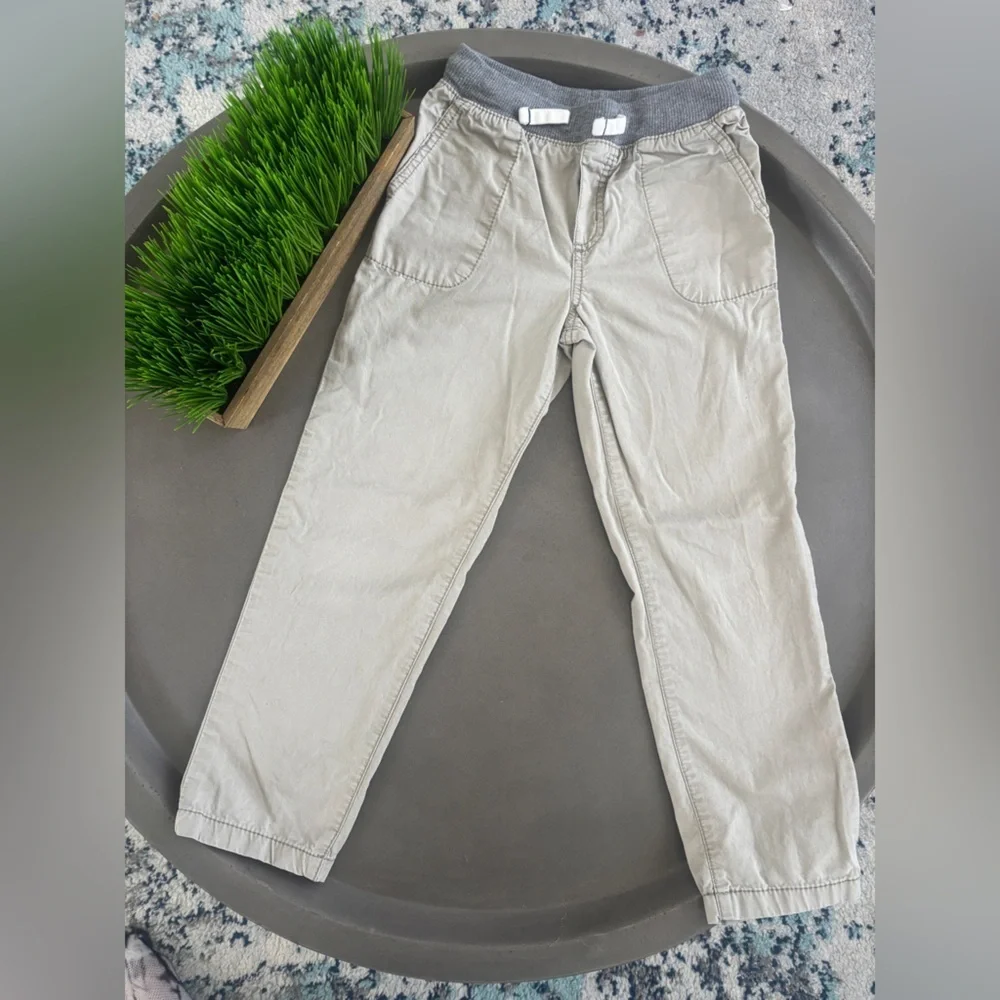 Carter's Gray and Cream Kid's Pants Size 7